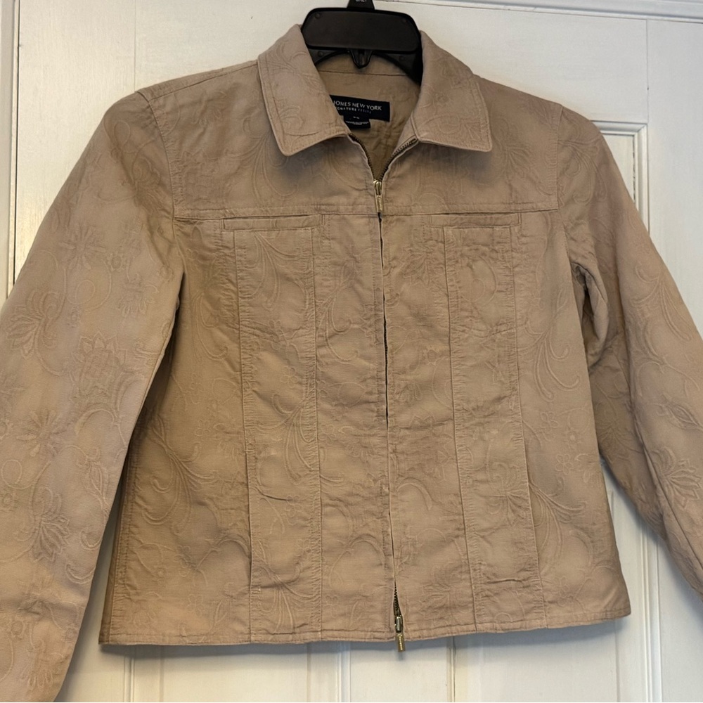 Jones New York Tan Floral Textured Jacket with Zippered Front‎